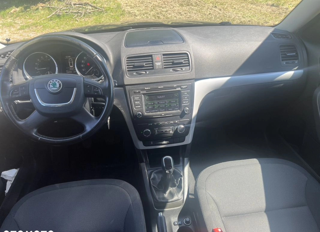 Skoda Yeti cena 26900 przebieg: 239000, rok produkcji 2012 z Radków małe 254